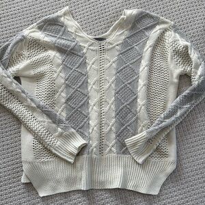 Women’s lightweight sweater